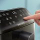 Philips Serie 4000 Airfryer doppio cestello Verticale, Friggitrice ad aria da 10L, 13 metodi di cottura, Rivestimento ceramica PFAS Free, Pulizia in lavastoviglie, App ricette, NA462/70 5
