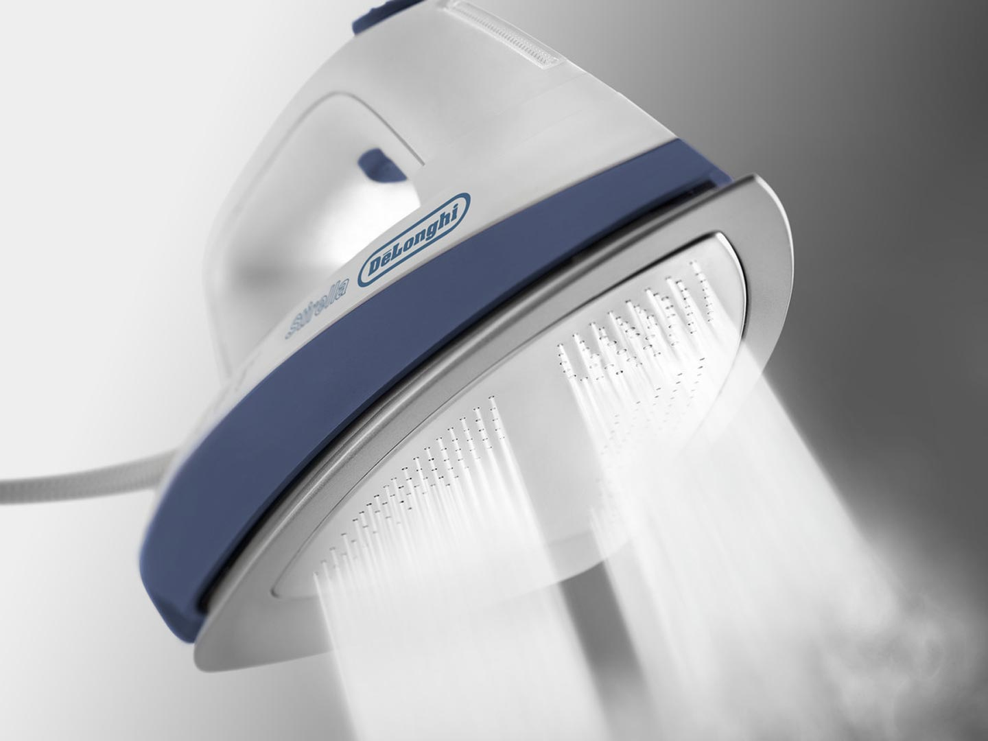 VVX1847 - De'Longhi Stirella 800 W 1,1 L Acciaio inossidabile Blu, Bianco -  Ferri da stiro con caldaia - Stiro e cucito - Negozi Elettronica Roma -  Radionovelli