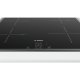 Bosch Serie 4 NUE645CB2E piano cottura Nero, Acciaio inox Da incasso Piano cottura a induzione 4 Fornello(i) 3