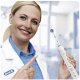 Oral-B SmartSeries Smart 4 4000N CrossAction Adulto Spazzolino rotante-oscillante Bianco 10