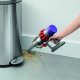 Dyson V10 Motorhead Aspirapolvere a bastone 2 in 1 Batteria Secco Ciclonico Senza sacchetto 0,54 L Rosso 11