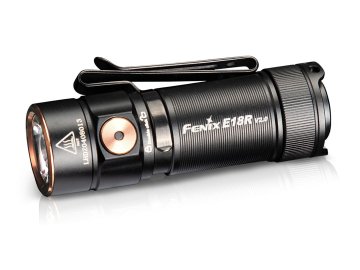 Fenix E18RV2BK Nero Torcia elettrica universale LED