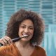 Philips DiamondClean 9000 Sonicare Spazzolini Elettrici Sonici con App, confezione da 2 Spazzolini Neri HX9914/54 4