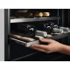 Electrolux KBW5X Cantinetta Vino ad incasso Serie 900 13