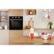 Indesit IFW 6330 BL UK forno 66 L Nero, Acciaio inox 4