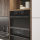 Haier Series 4 HOR45C5FT Nero Microonde combinato Da incasso 44 L 900 W 17
