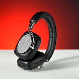 B&W P5 wireless in prova: la cuffia bluetooth che non delude