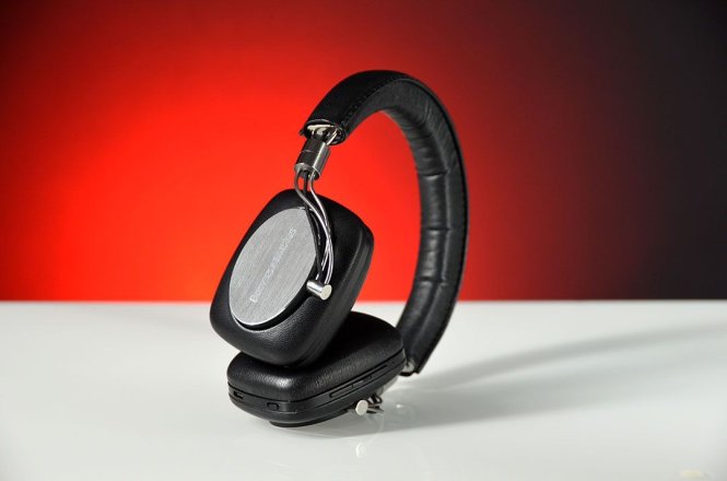 B&W P5 wireless in prova: la cuffia bluetooth che non delude