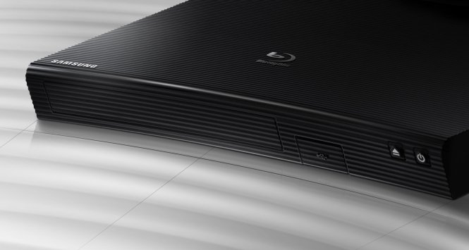 Samsung annuncia l'uscita del lettore Blu-ray curvo ed è già disponibile da RADIONOVELLI