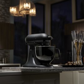 It's Time to Go Black ! IL NUOVO ROBOT DA CUCINA ARTISAN BLACK TIE DI KITCHENAID