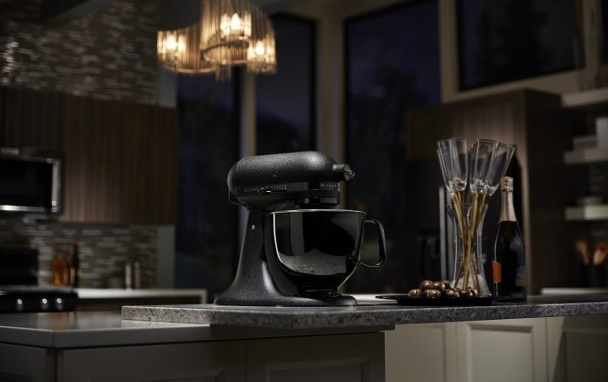 It's Time to Go Black ! IL NUOVO ROBOT DA CUCINA ARTISAN BLACK TIE DI KITCHENAID