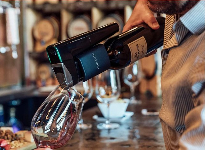 Coravin: La magia di versare vino senza rimuovere il sughero.