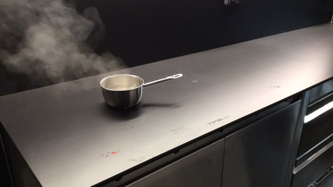 TPB tech: La rivoluzione invisibile in cucina, l’induzione che non si vede ma si sente.