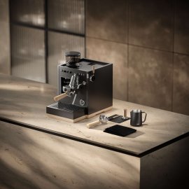 Loewe aura.pure: La pura perfezione del caffè a casa vostra.
