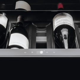 Chi ha detto che serve spazio per una cantina vini?