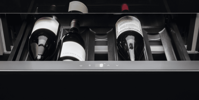 Chi ha detto che serve spazio per una cantina vini?